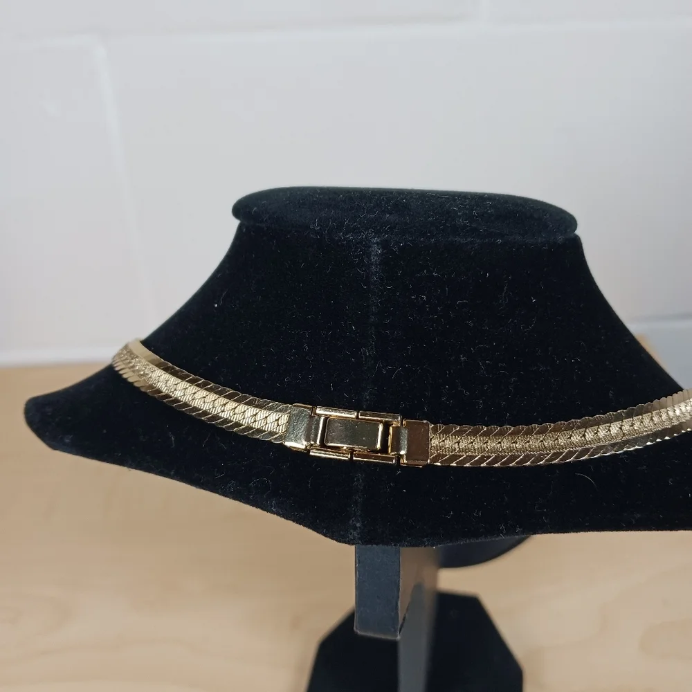 Vintage Gold Tone Herringbone Chain Necklace 24” Sleek Flat Unisex Elegant‎